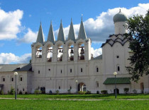 tihvin_pamyatnik_07