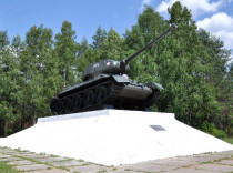 tihvin_pamyatnik_14