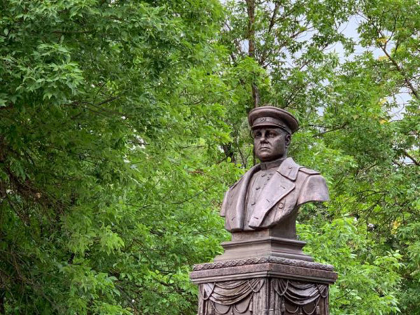 Бюст маршала К.А. Мерецкова