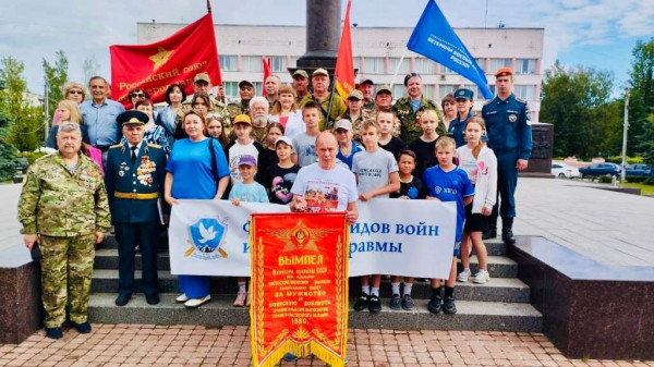 Марш памяти «Дорогами Героев» посетил Тихвин