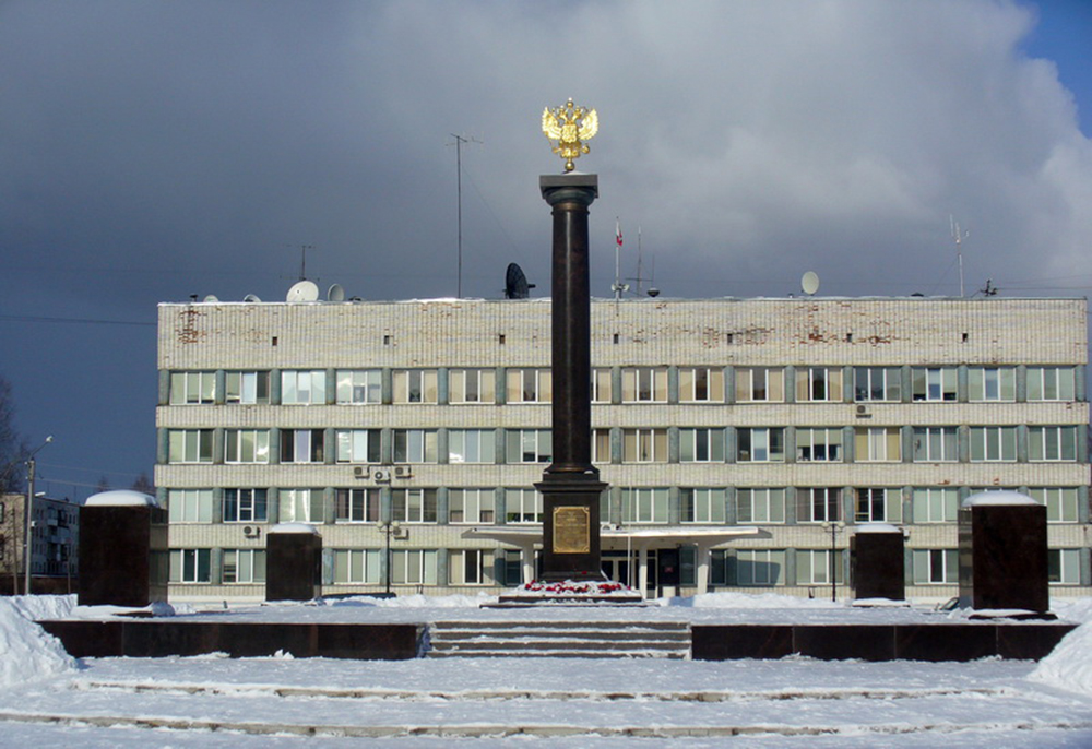 Оптимизация численности районной администрации в Тихвине