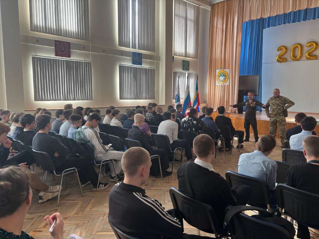 Урок Мужества Тихвин в школе № 4