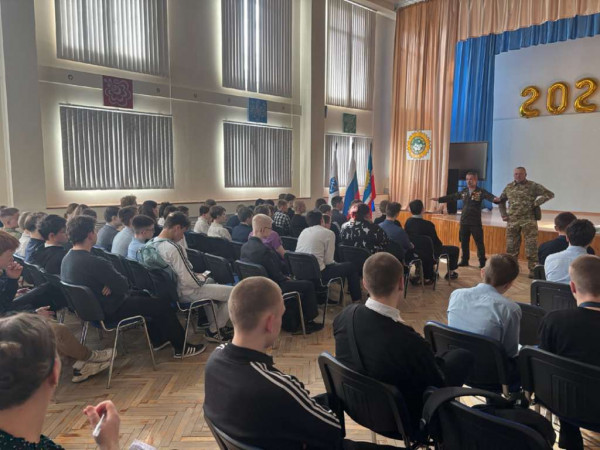 Урок Мужества Тихвин в школе № 4